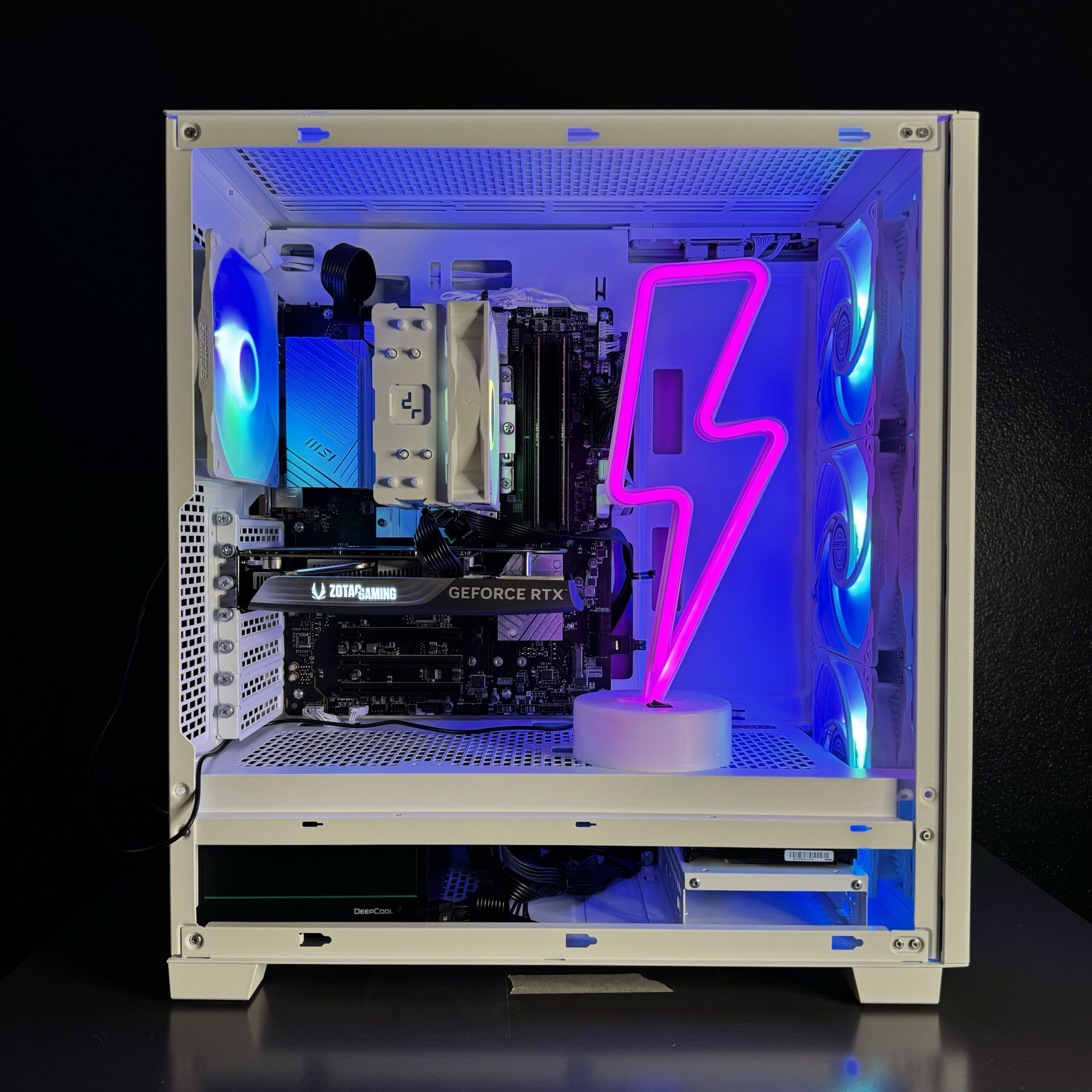 PC Gaming Assemblato MSI (i5 6-core, 32 GB, RTX 4060 8GB, 1.5TB, WiFi) - Windows 11 - NUOVO (Pre-ordine) - immagine 4